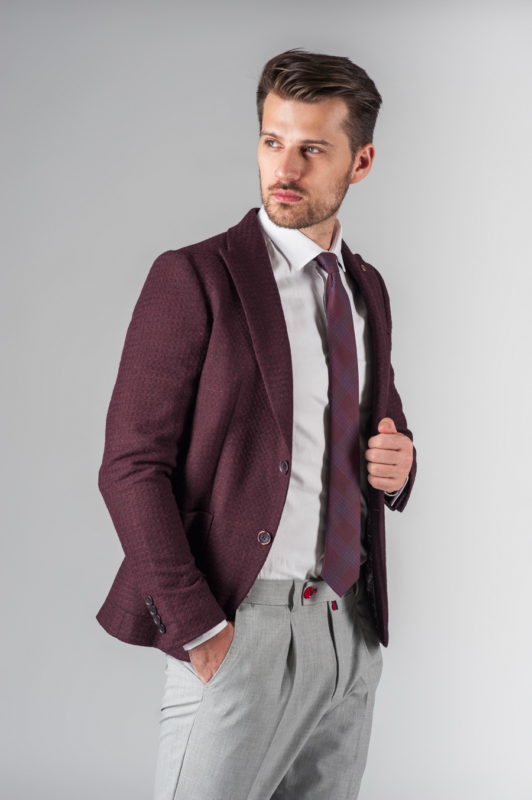 Укороченный мужской пиджак цвета бордо. Арт.:2-208-5