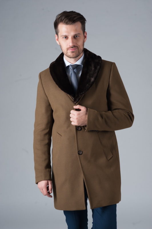 Мужское зимнее пальто с меховым воротником. Арт.:1-241-10