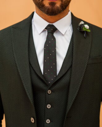 Мужской костюм из пиджака и жилета черного цвета. Арт.:4-525-5