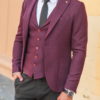Мужской костюм из пиджака и жилета бордового цвета. Арт.:4-537-5