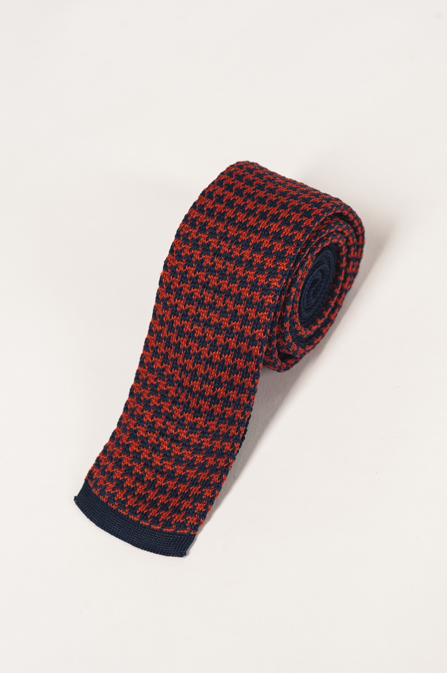Оранжево-синий вязаный галстук. Арт.:10-32