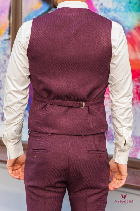 Стильный комплект из жилета и брюк бордового цвета.  Арт.:4-584-3