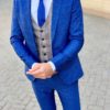 Мужской костюм-тройка синего цвета с контрастной жилеткой. Арт.:4-1054-3