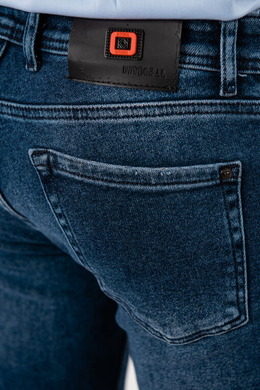Мужские джинсы синего цвета зауженного кроя. Арт.:7-1914