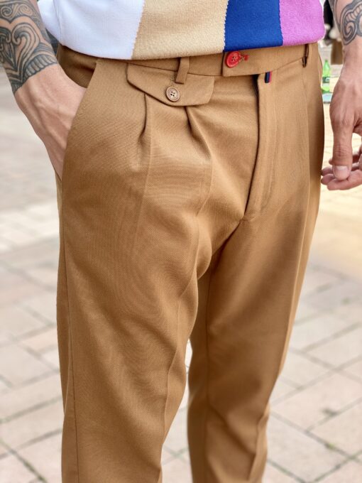 Мужские стильные брюки коричневого цвета с защипами. Арт.:2328