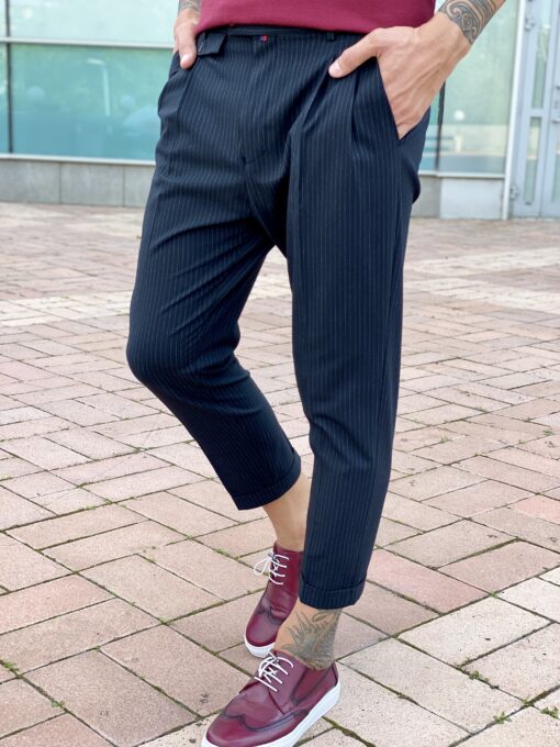 Мужские стильные брюки черного цвета, с защипами. Арт.: 2480