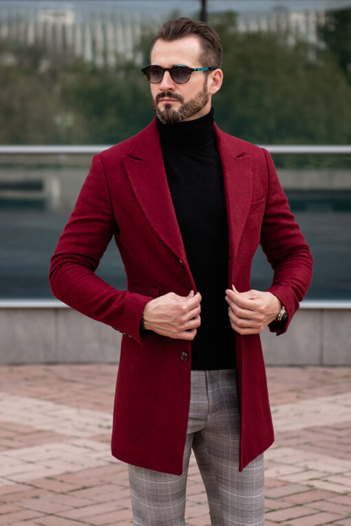 Мужское пальто бордового цвета. Арт.: 2580