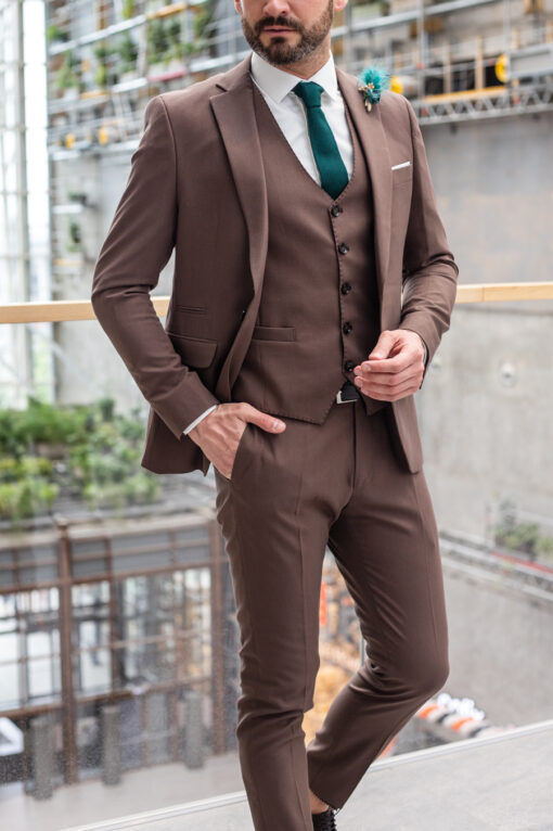 Мужской костюм-тройка коричневого цвета. Арт.: 3510