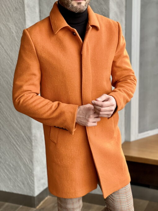 Пальто оранжевого цвета. Арт.:4350