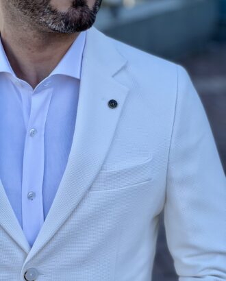 Приталенный пиджак белого цвета. Арт.:4978