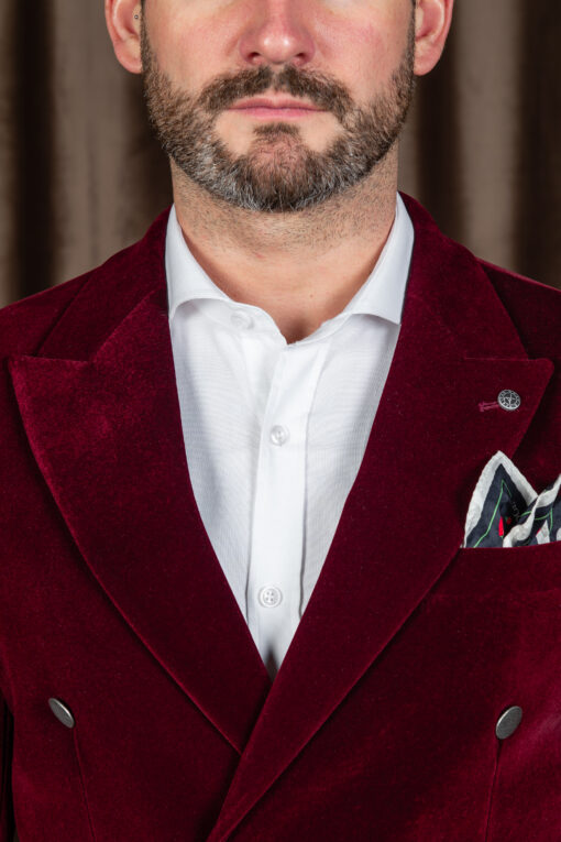 Двубортный пиджак бордового цвета бархатной текстуры. Арт.:6576